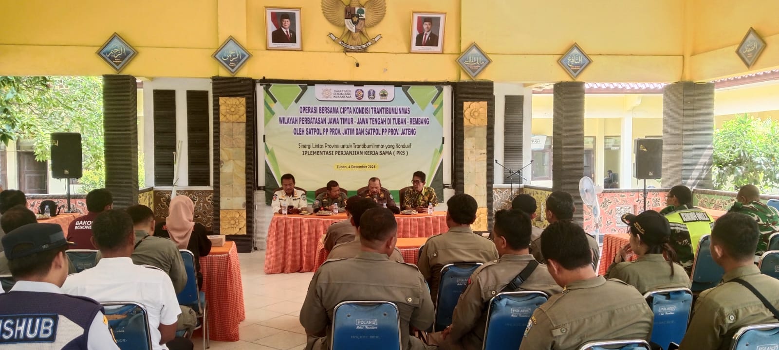 Cipta Kondisi Trantibumlinmas Wilayah Provinsi Jawa Tengah dan Jawa Timur