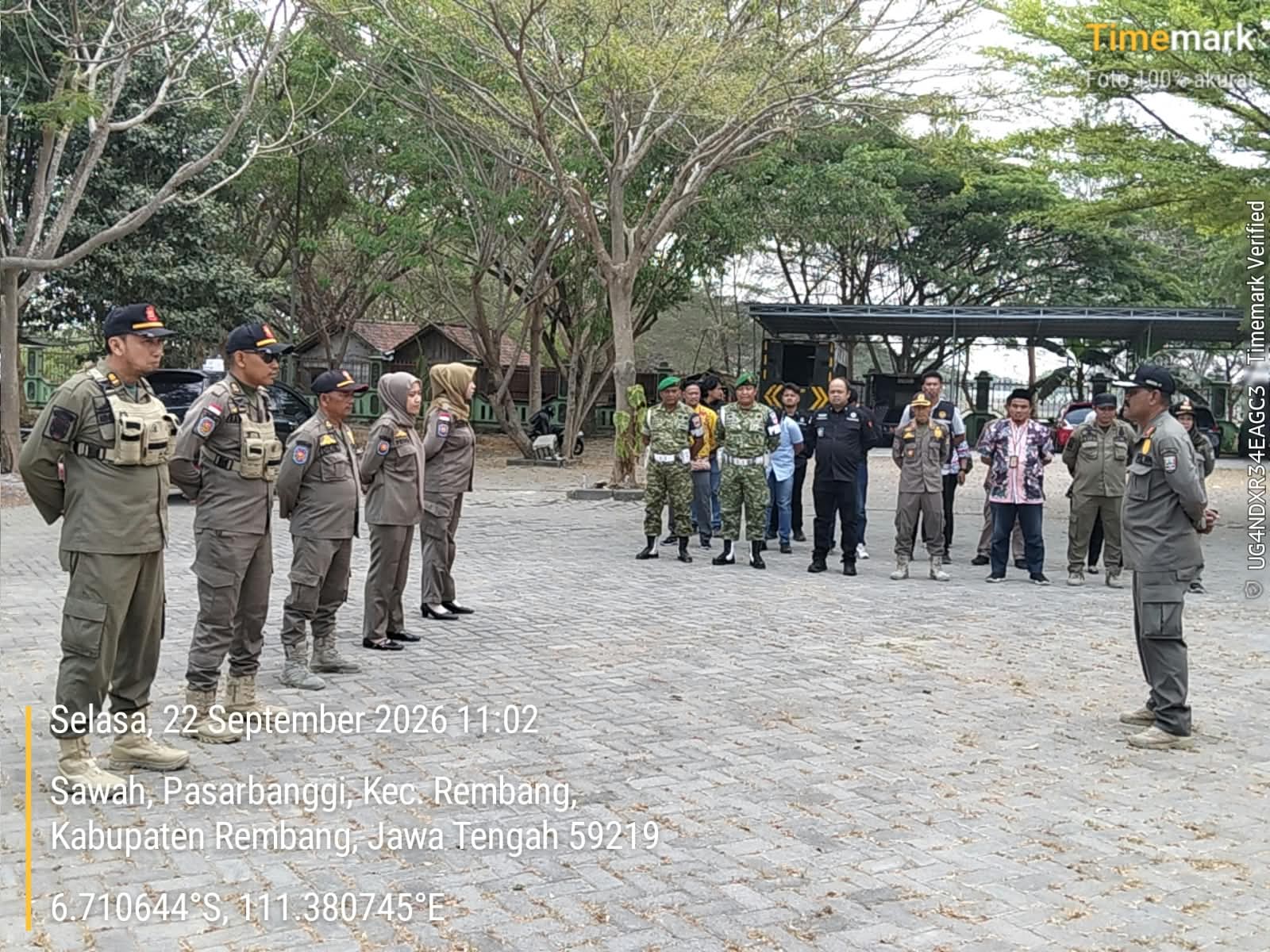 Operasi BKC Ilegal di Rembang: Tim Gabungan Satpol PP - Bea Cukai Sidak Toko di Sulang dan Sumber.